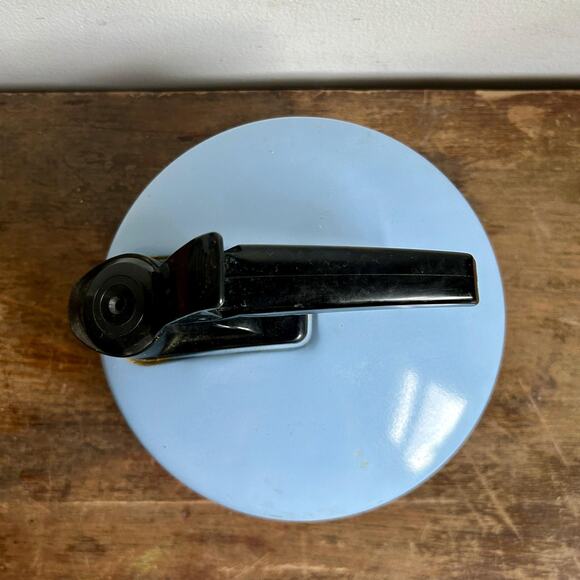 Vintage Powder Blue Whistling Tea Kettle, 2.5 Qt | Cottagecore | Teaware - Picture 2 of 7